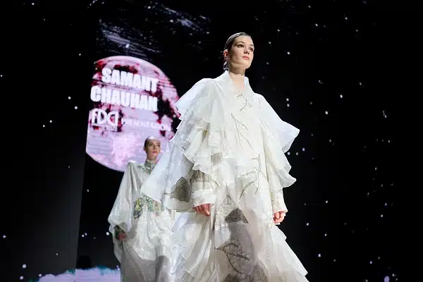 Famous Indian Brands Captivated the Catwalk of Moscow Fashion Week
