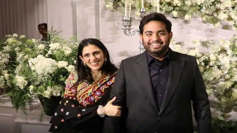 Akash Ambani and Shloka Mehta’s शाही शादी: बचपन के प्यार से सात फेरों तक का सफर