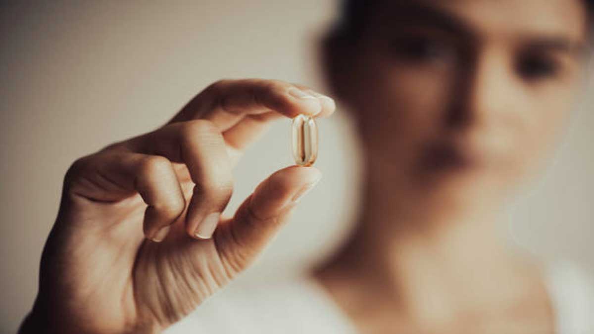 Applying Vitamin E Capsules