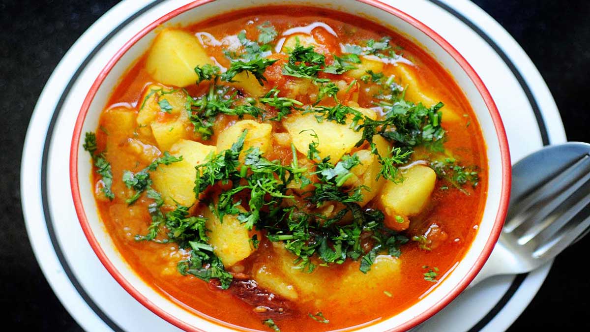 Best Aloo Tamatar Recipe and Its Different Variations