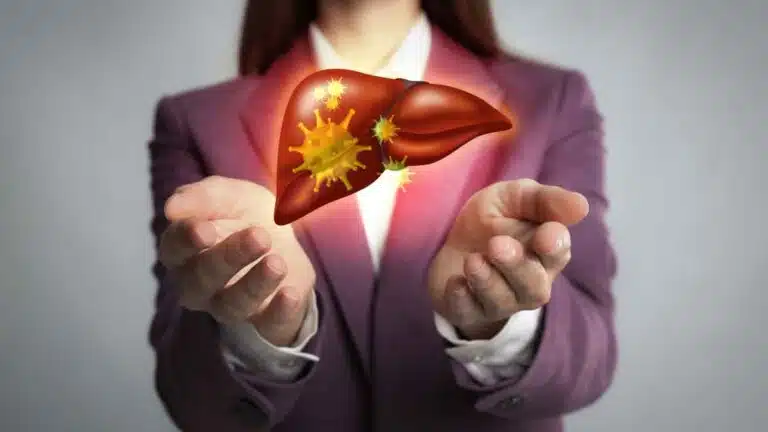 Liver की गंदगी साफ करें इन 8 चीजों से