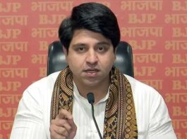 Shehzad Poonawala's attack on tender reservation in Karnataka