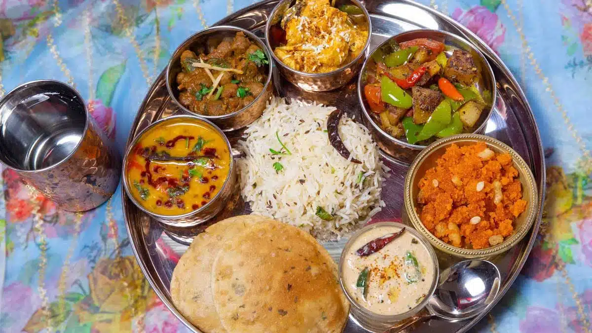 How to Prepare a Delicious Veg Thali at Home?