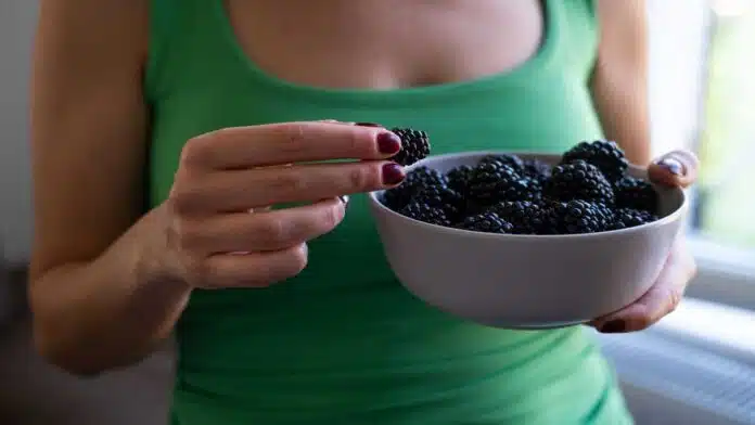 Amazing Health Benefits of Eating Blackberry