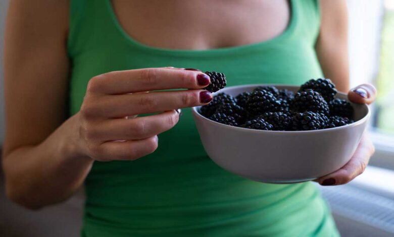 Amazing Health Benefits of Eating Blackberry