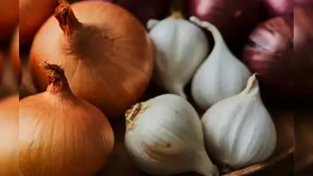 Health Benefits and Side Effects of Eating Garlic