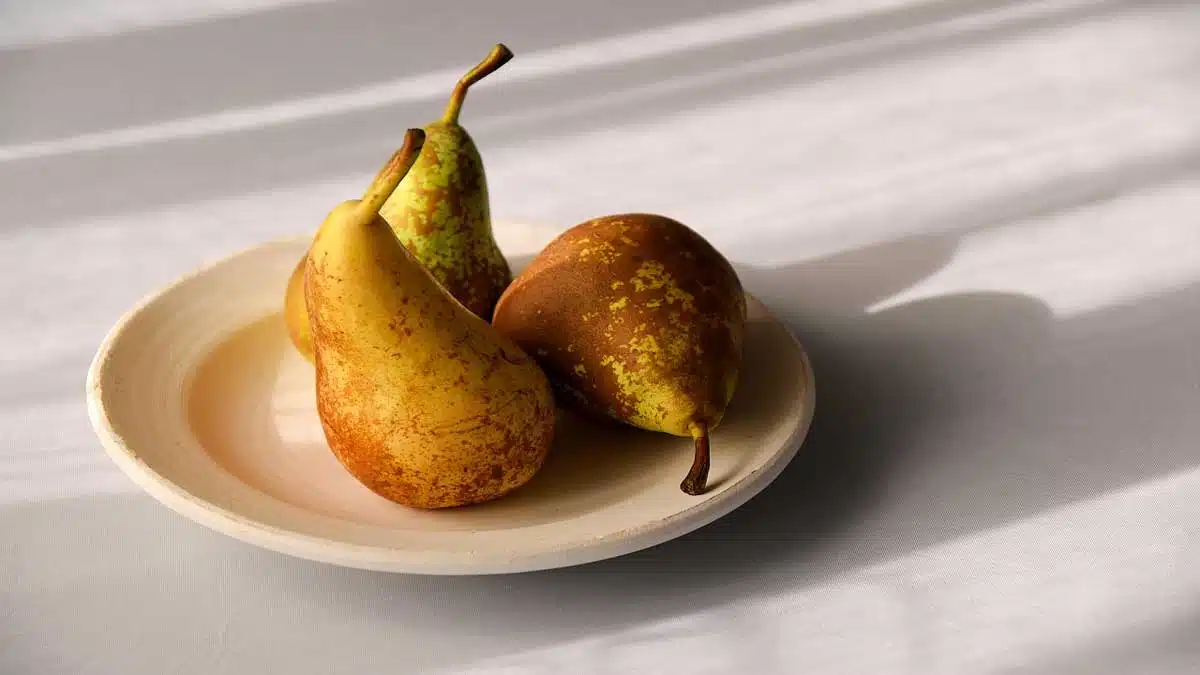 Benefits and Health Effects of Eating Pears