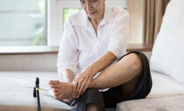 Foot pain due to Heels? Try these remedies to get relief!