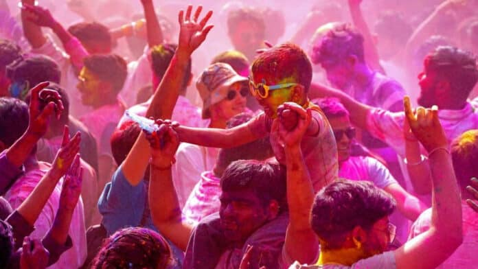 Ahead of Holi, understanding the impact of colours on skin health