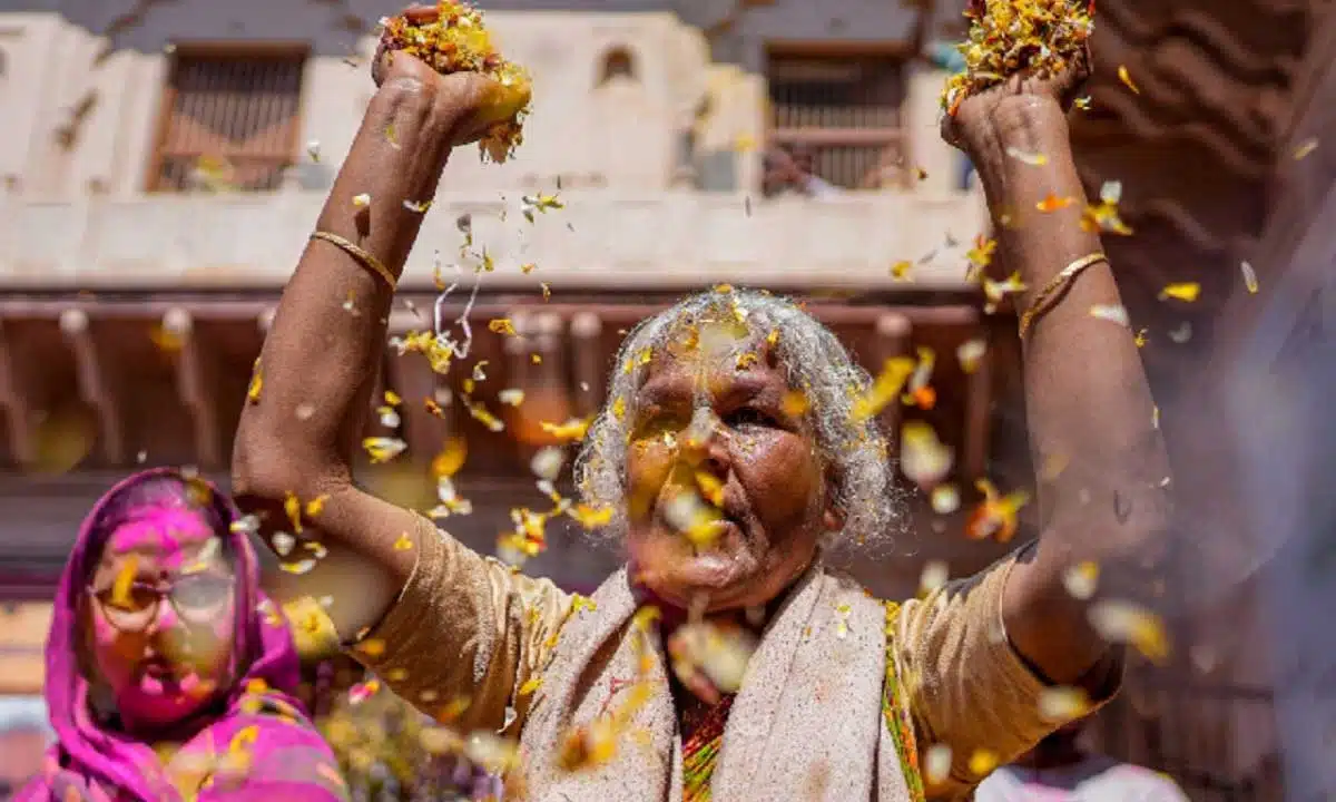 Holi of widows in Vrindavan