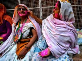 Holi of widows in Vrindavan