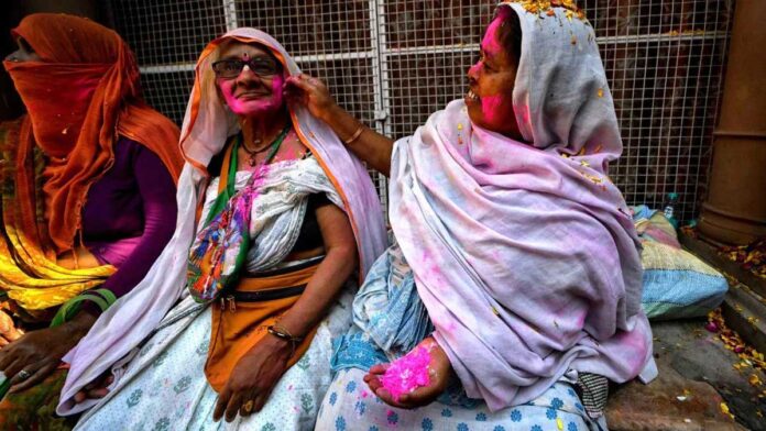 Holi of widows in Vrindavan