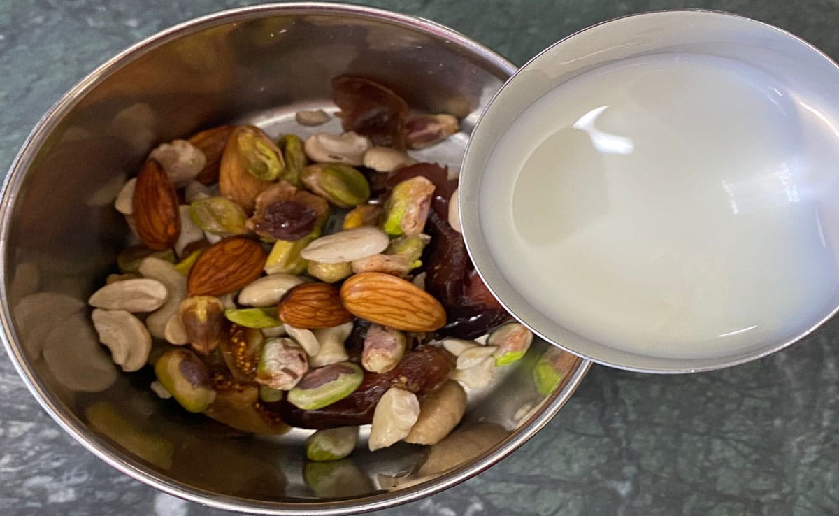Navratri Vrat Recipe: Follow the step-by-step guide to make this special Milkshake