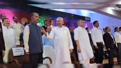 Insult of National Anthem by Bihar CM Nitish Kumar