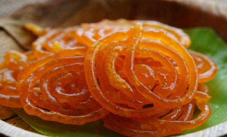 Jalebi: Crispy and Juicy Jalebi at Home