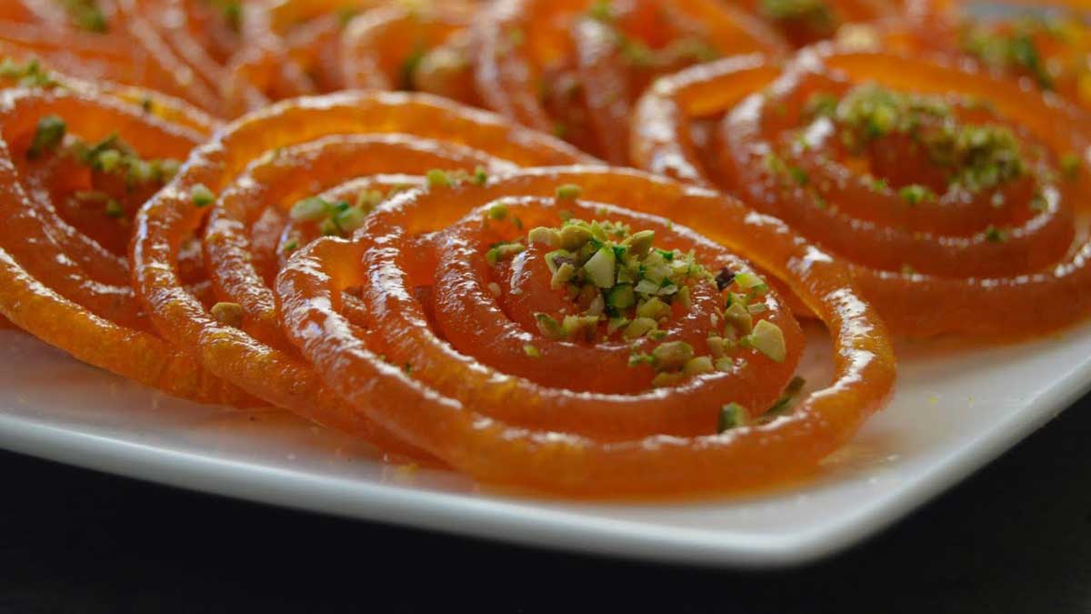 Jalebi: Crispy and Juicy Jalebi at Home