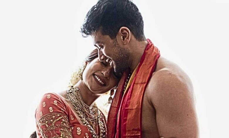 Kalidas Jayaram and Tarini Kalingarayar