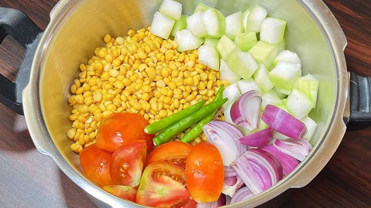 Delicious Recipe for Lauki and Chana DalDelicious Recipe for Lauki and Chana Dal