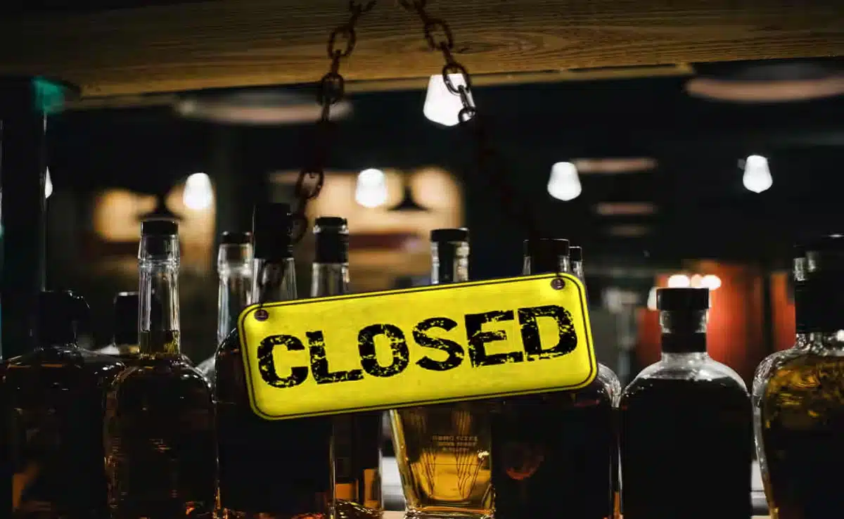 Holi Holiday: Will schools, government offices and liquor shops remain closed on March 14? Know what will remain open and what will remain closed