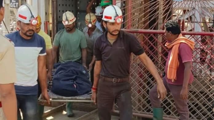 2 workers killed, 1 injured due to slab collapse in MOIL's Chikhla mine in Maharashtra