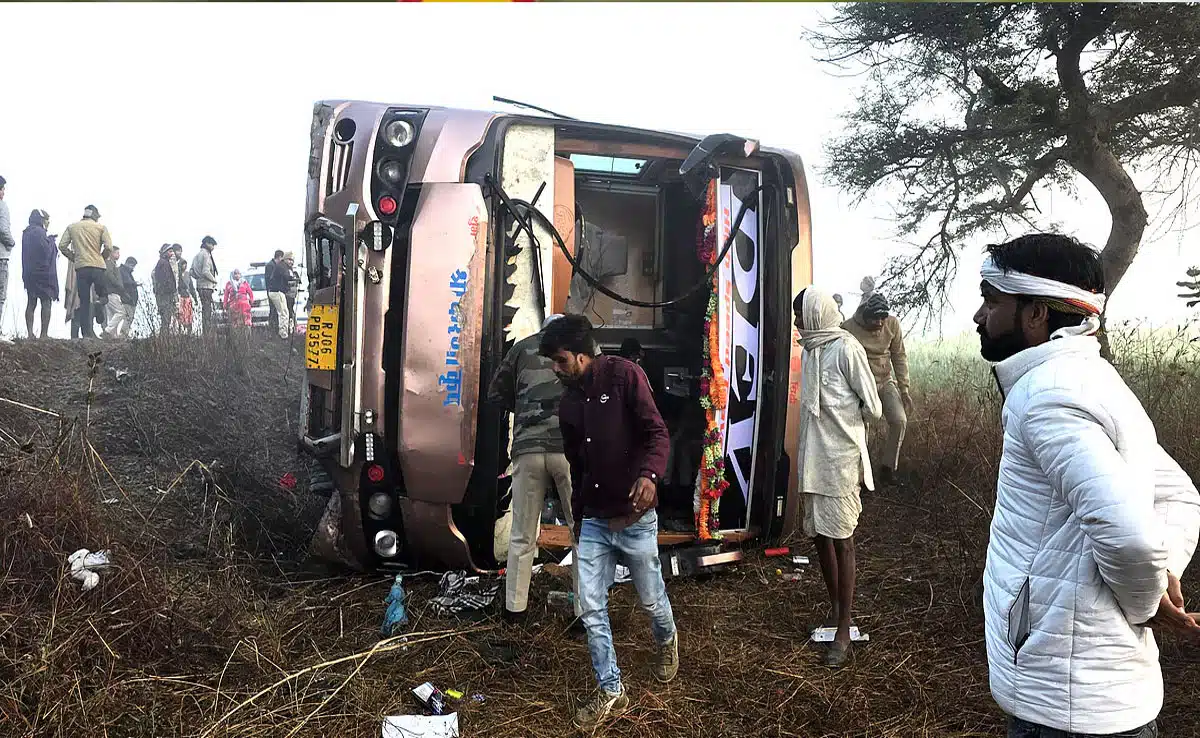 Bus accident in Jabalpur, MP, 3 dead, more than 25 injured