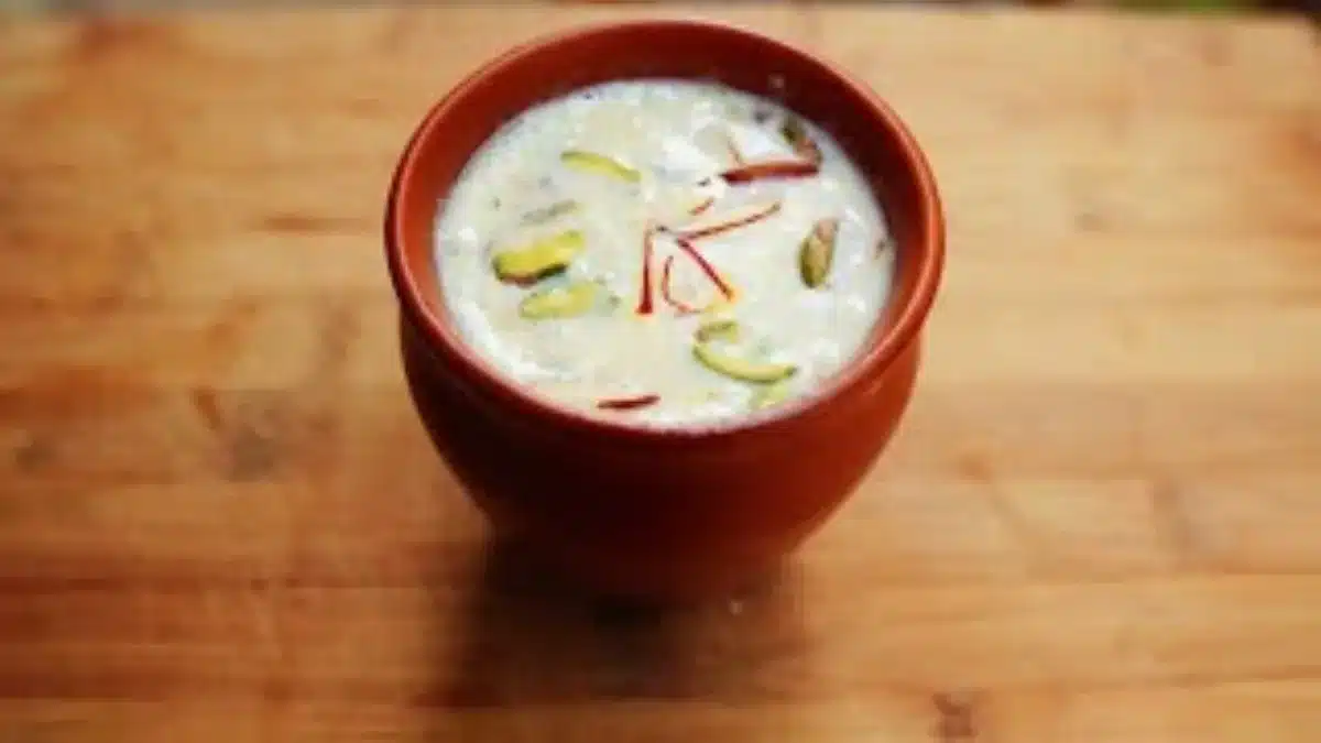 Make Lachcha Rabri at home on Holi