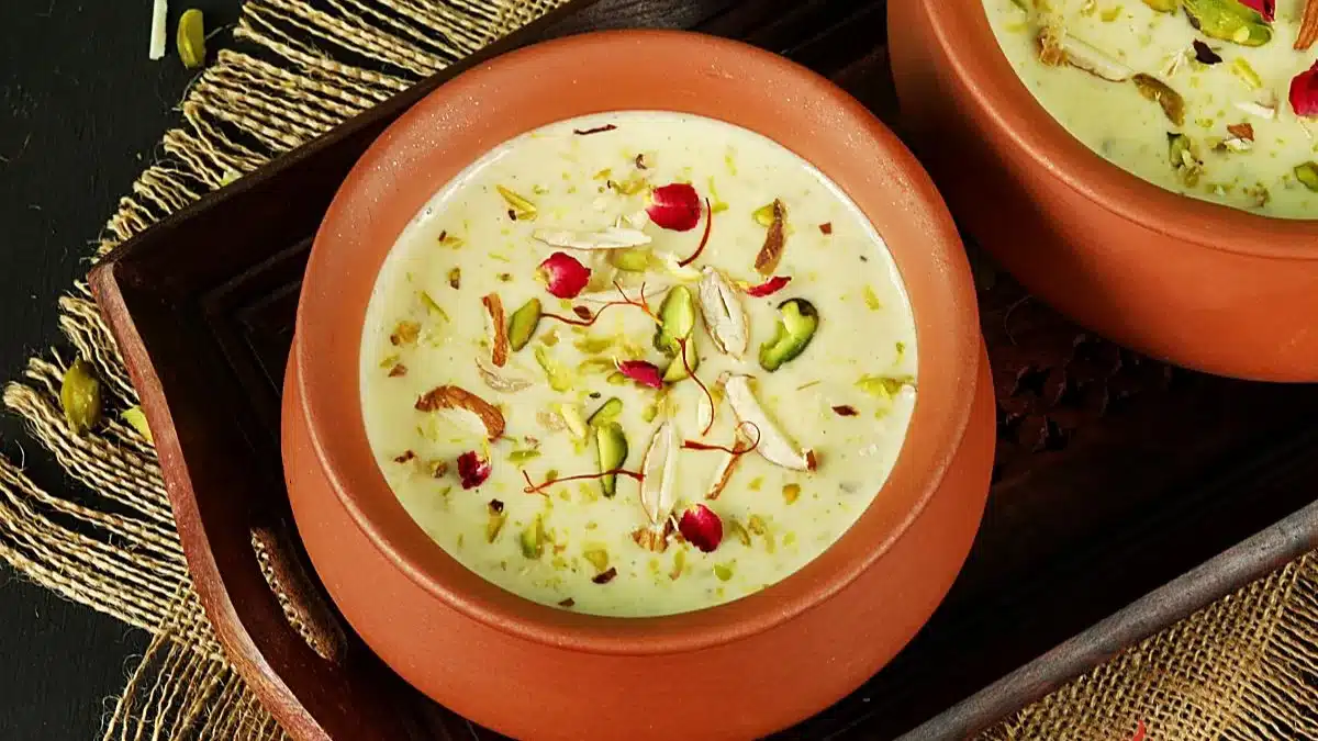 Make Lachcha Rabri at home on Holi