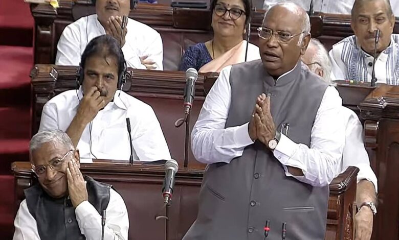 Mallikarjun Kharge's statement caused a ruckus, he clarified by apologizing in Rajya Sabha