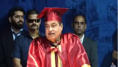 Nitin Gadkari's strong message: "Whoever talks about caste, I will kick him hard"