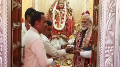 PM Modi worshipped Maa Ganga in mukhwa