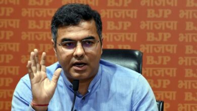 Pravesh Verma visited Trinagar area, gave strict instructions to the officials
