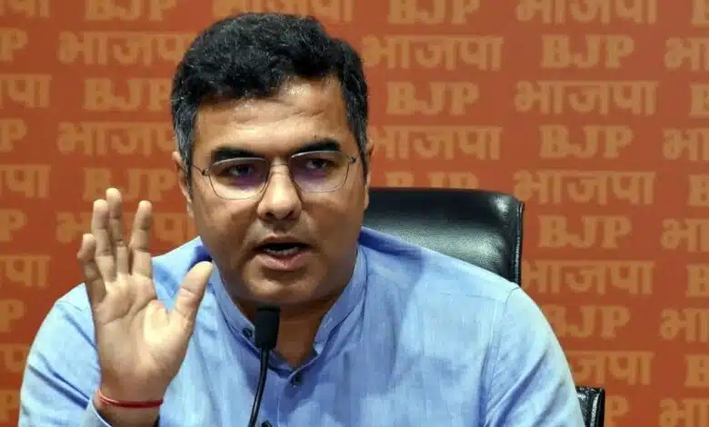 Pravesh Verma visited Trinagar area, gave strict instructions to the officials