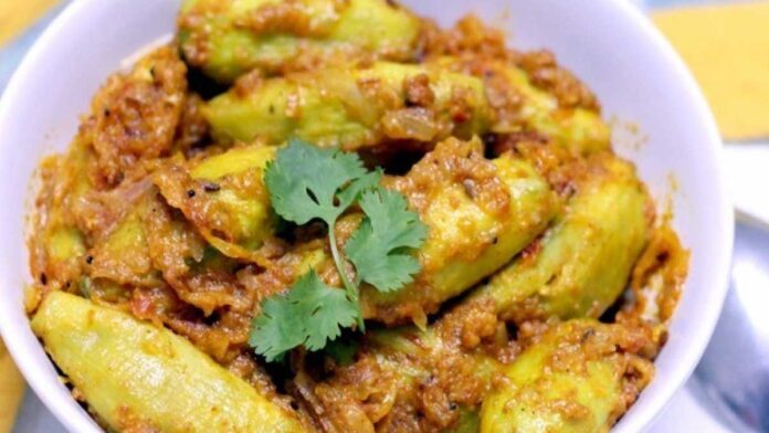 Delicious Parwal (Pointed Gourd) Curry