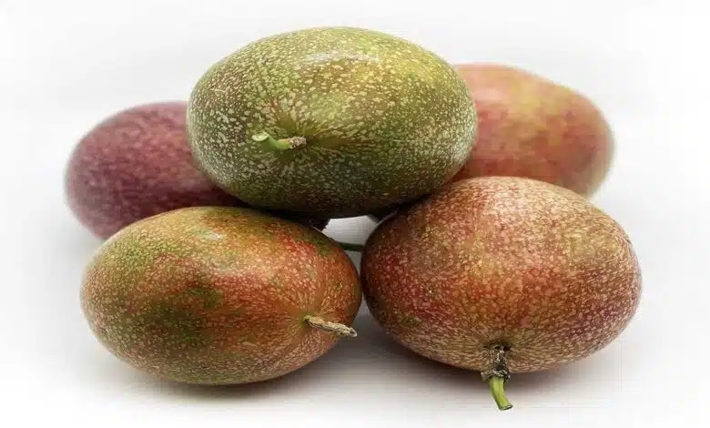 Health Benefits and Effects of Eating Passion Fruit