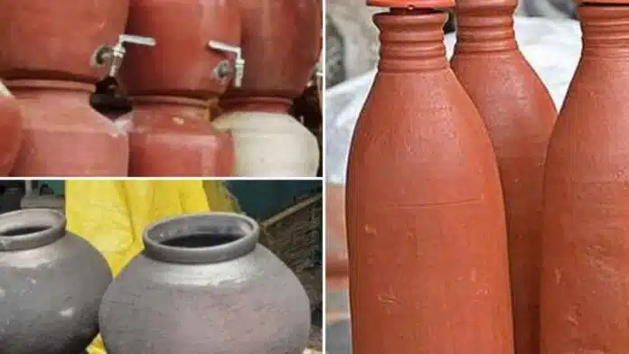 Red-Black Clay Pots Cool Water in Summer
