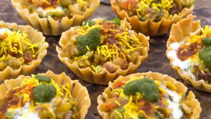 Saharanpuri chaat with special spices and strong taste!