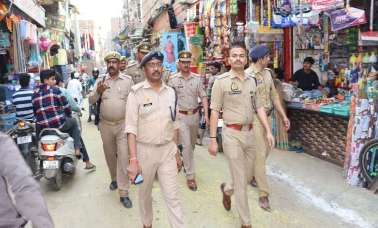 In Sambhal, SP did foot patrolling to maintain law and order