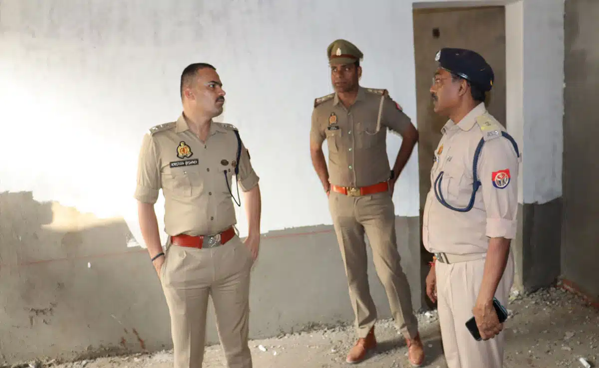 In Sambhal, SP did foot patrolling to maintain law and order