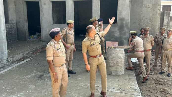 In Sambhal, the Superintendent of Police inspected the construction work of the outpost Deepa Sarai