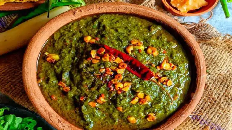 Sarson Da Saag: बेहतरीन रेसिपी और इससे जुड़ी संपूर्ण जानकारी
