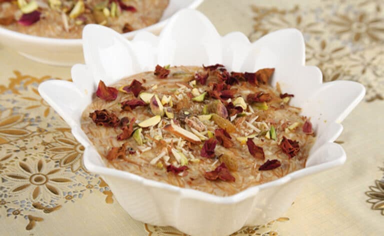 Eid Special Sevai Recipe: अपनी मीठी भूख मिटाने के लिए सेवइयों का मुजफ्फर बनाएं
