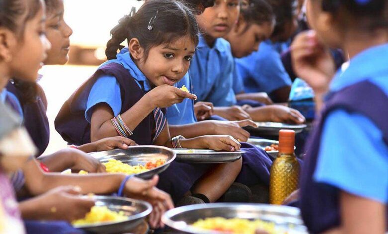 Student dies of food poisoning in Karnataka