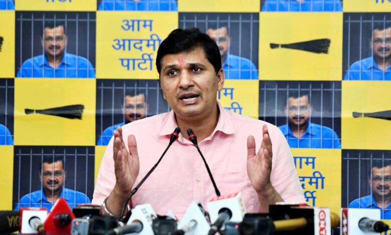 War of words continues between BJP and AAP leaders