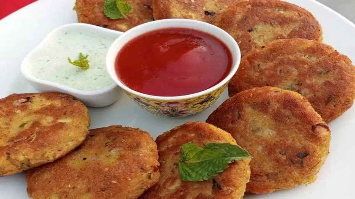 Crispy and Delicious Aloo Tikki