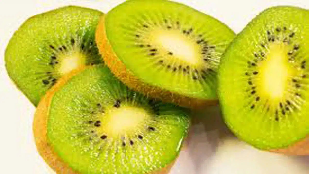 Amazing Health Benefits of Eating Kiwi