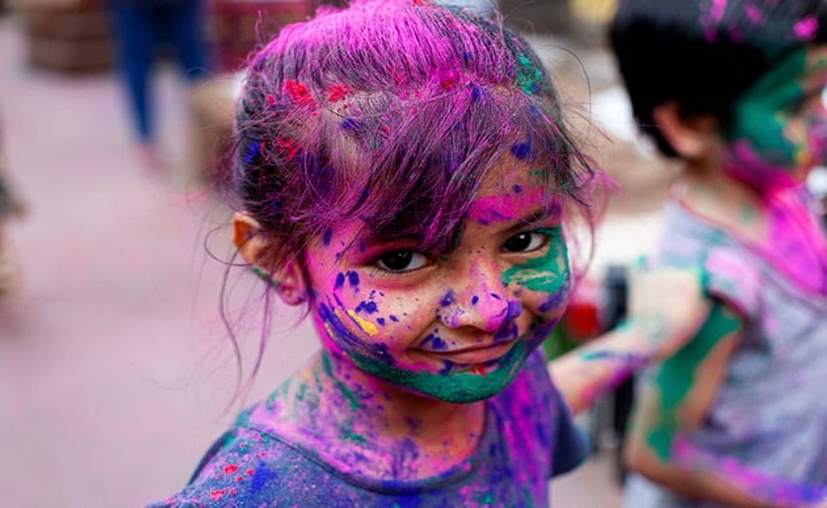 Ahead of Holi, understanding the impact of colours on skin health