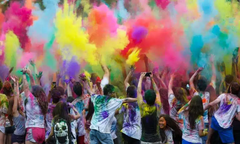 Holi Holiday: Will schools, government offices and liquor shops remain closed on March 14? Know what will remain open and what will remain closed