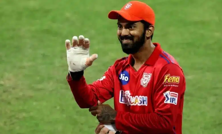 Why is KL Rahul not playing in DC vs LSG match in IPL 2025?