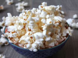Do you often feel hungry after dinner? So here are some healthy options for late night snacks