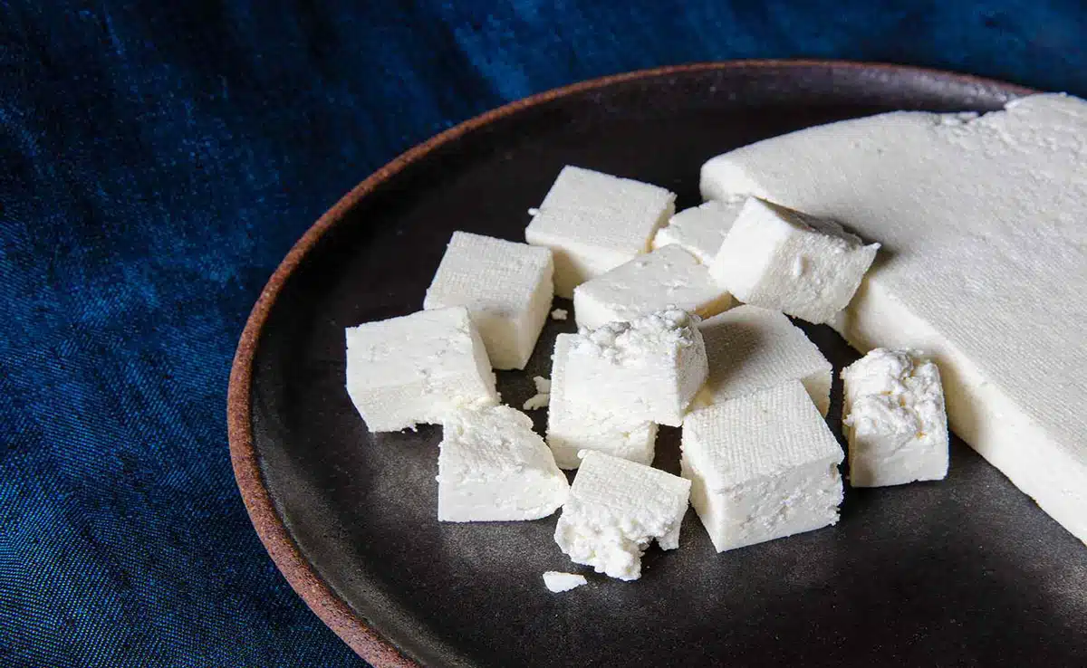 Know the 8 benefits of eating raw Paneer and how to consume it